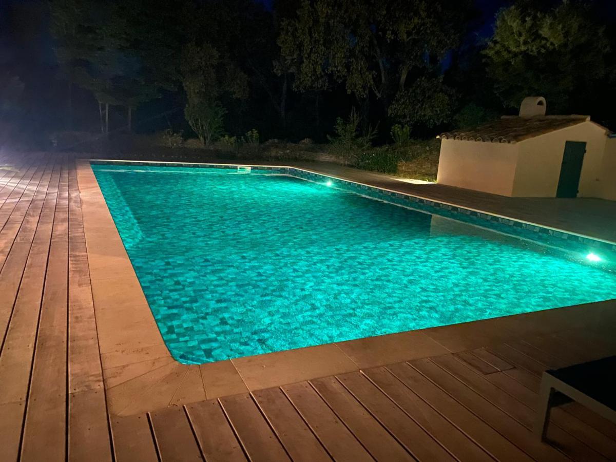 Magnifique Villa Avec Piscine Au Coeur Des Vignes Cogolin Eksteriør billede