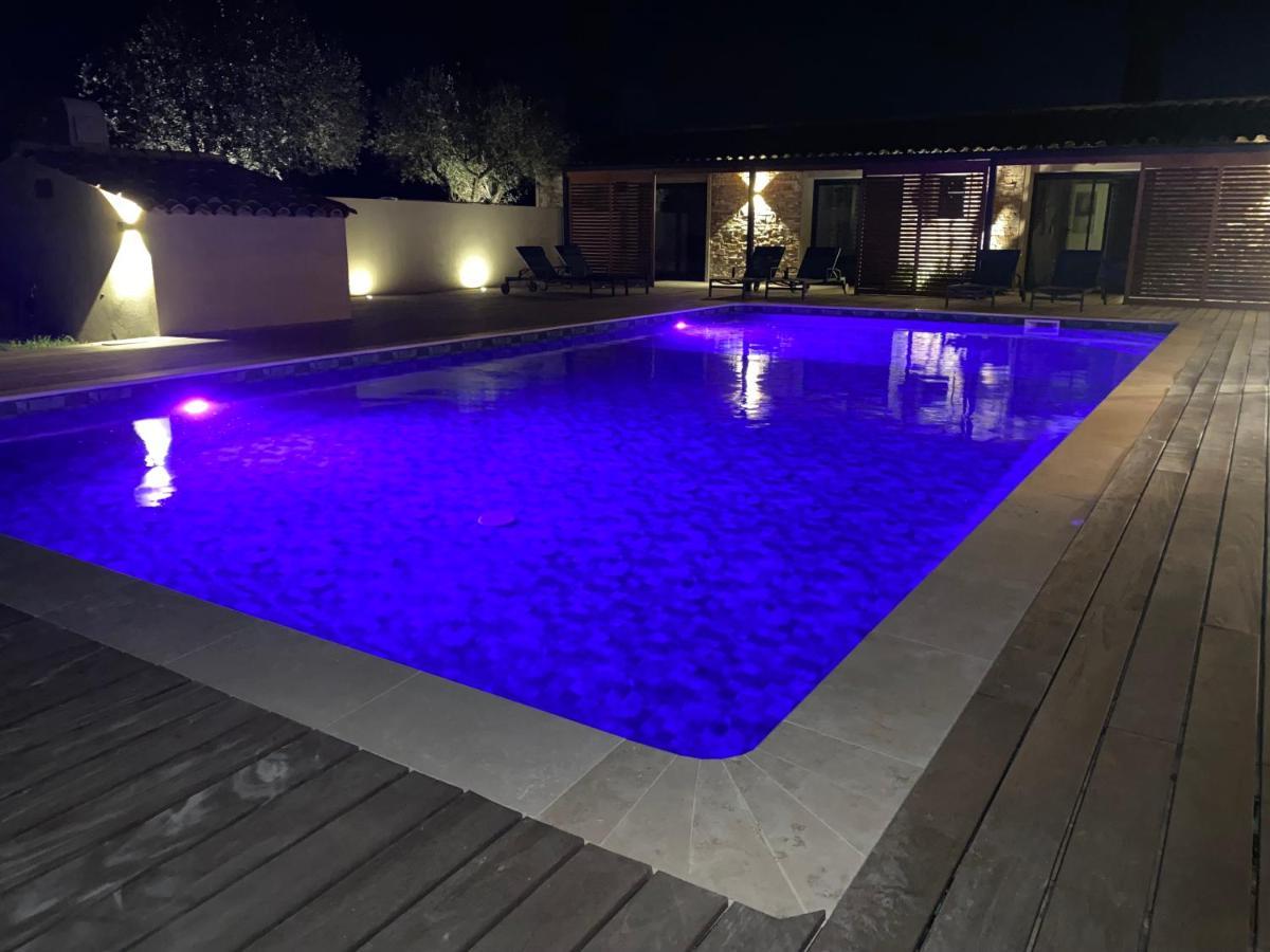 Magnifique Villa Avec Piscine Au Coeur Des Vignes Cogolin Eksteriør billede
