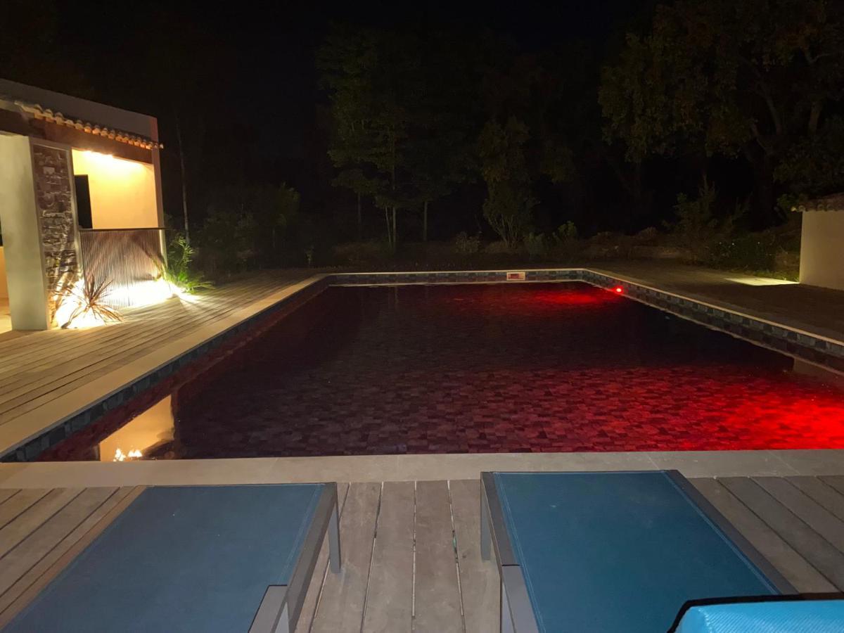 Magnifique Villa Avec Piscine Au Coeur Des Vignes Cogolin Eksteriør billede