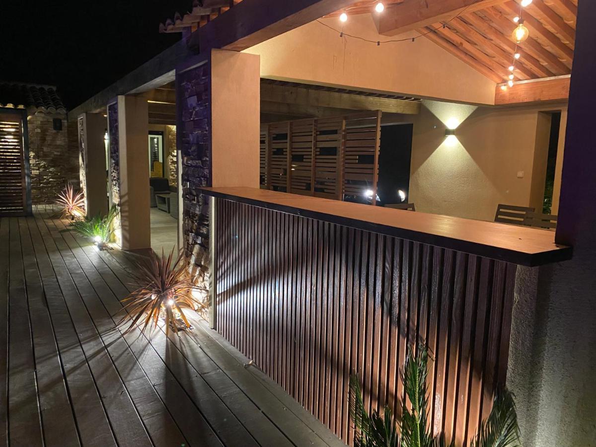 Magnifique Villa Avec Piscine Au Coeur Des Vignes Cogolin Eksteriør billede